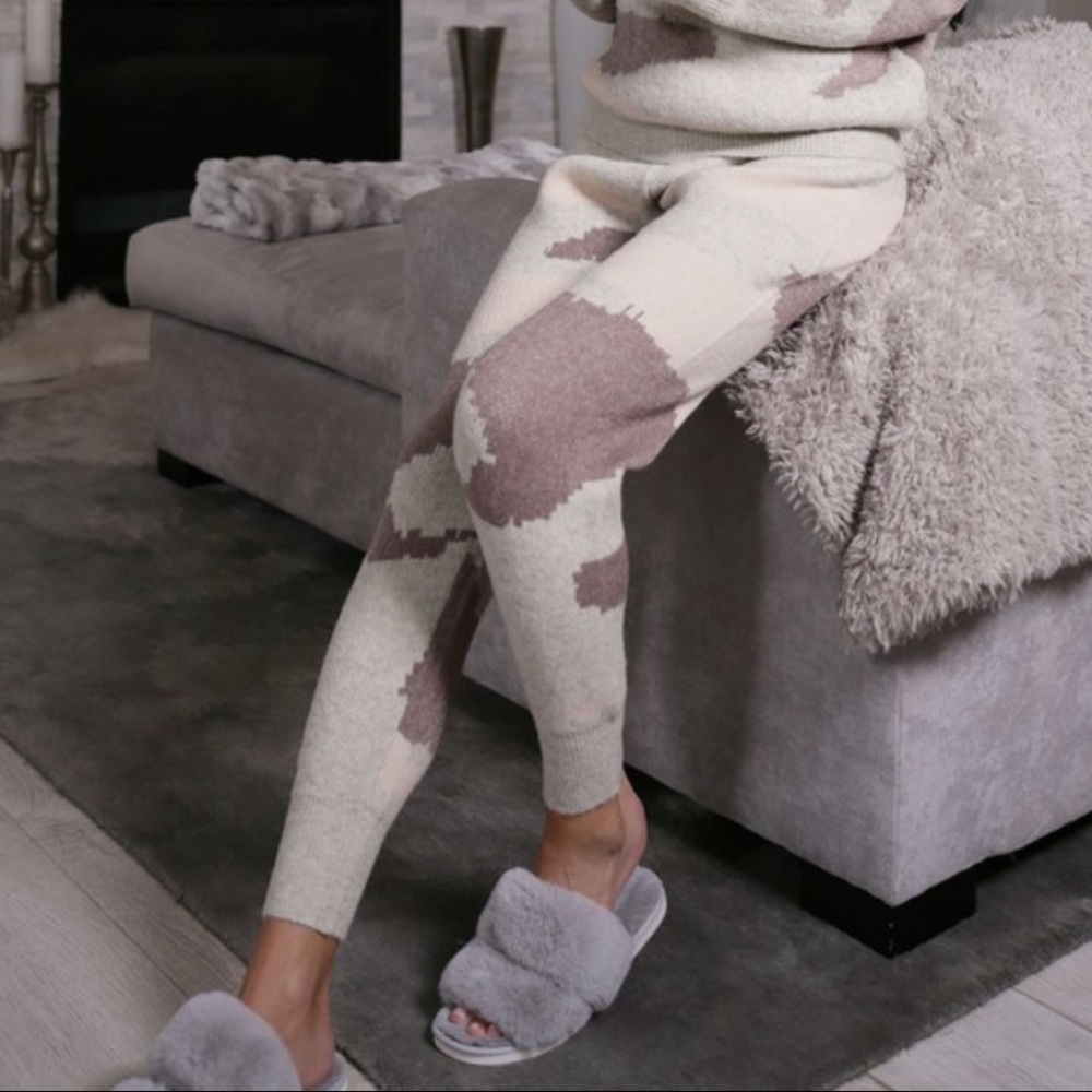 Brand new 2 piece Lounge knit set